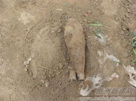 武城：村民修路挖出八二式迫击炮弹_德州新闻网