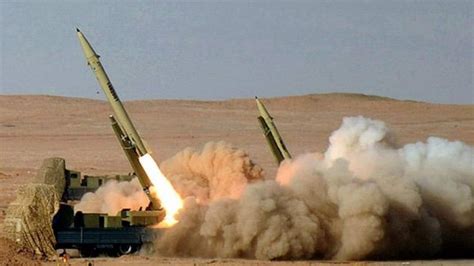 伊朗向美国示威 公开两款新型导弹射程均超千公里_凤凰网
