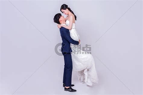 情侣婚纱男生抱女生摄影图7270*4847图片素材免费下载-编号762972-潮点视频