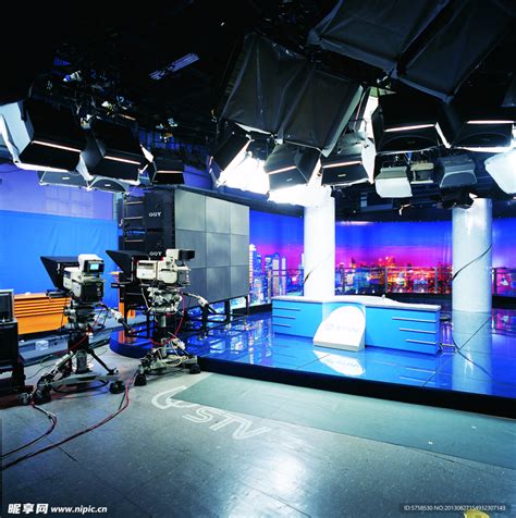 19级播音与主持艺术专业近日举行参观上海电视台演播室活动