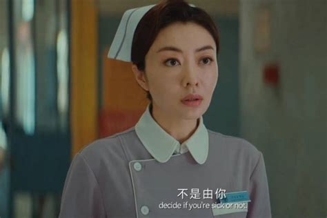 熊黛林护士装扮图片