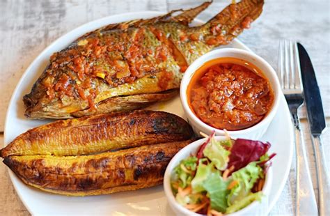 Watch How To Prepare Homemade Boli (Roasted Plantain) | The Guardian ...
