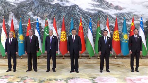 中亚五国领导人塔什干再聚首，纳扎尔巴耶夫当选为中亚国家元首协商会议名誉主席