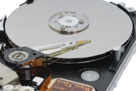 硬盘里面的光盘是什么材质 硬盘里面的光盘是哪种材质_知秀网