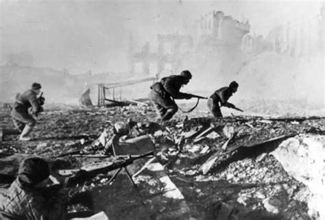 诺曼底登陆盟军伤亡1万人 为何被称作最惨烈战役_凤凰网历史_凤凰网