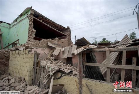 小镇发生9级地震，一家三口上演极限逃生_腾讯视频