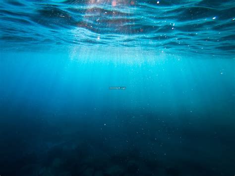 蓝色海水表面高清图片下载-正版图片500751692-摄图网