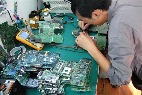 联想 G400S 主板高清维修图片 - 济南磐龙笔记本交换机工控机维修服务中心