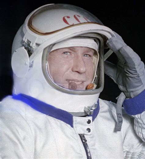 1984年2月7日：人类第一次在太空无绳索行走