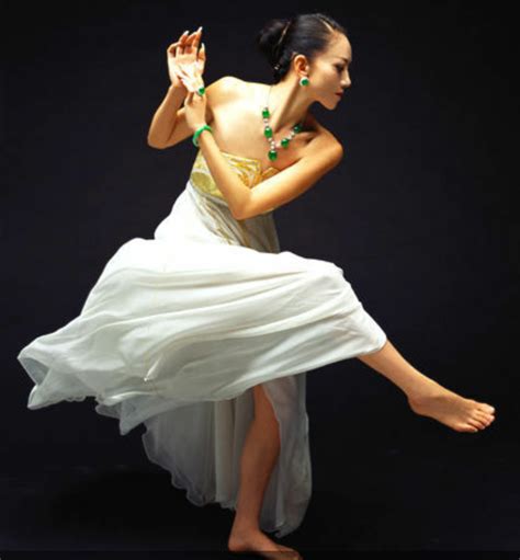 杨丽萍：作为一名舞蹈家，一定要有一颗非常敏感的心_凤凰网视频_凤凰网