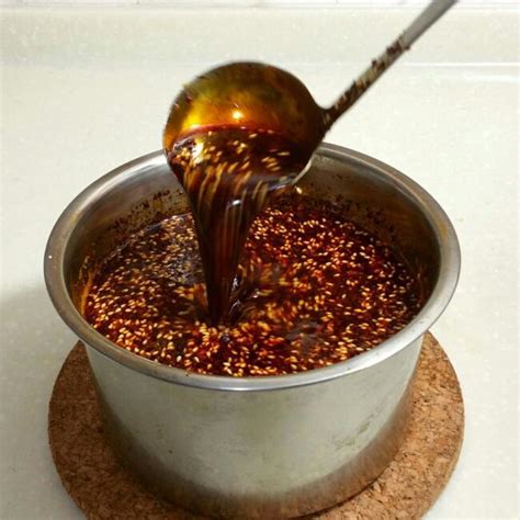 【家庭版辣椒油的做法步骤图，怎么做好吃】手机用户5851_yaqi_下厨房