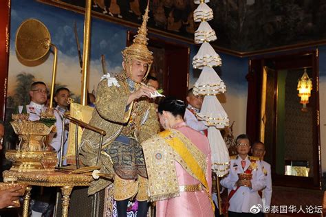 泰国历任皇后与国王合照,图1 2为六世王与王后|世王|王后|皇后_新浪新闻