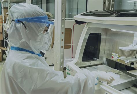 广州全员核酸检测 金域医学近千名员工轮班倒开展检测-新闻-上海证券报·中国证券网