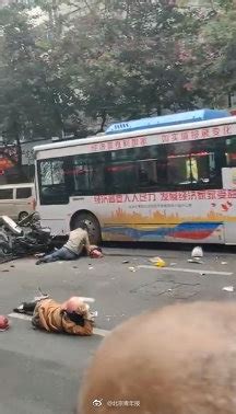 浙江台州再通报“一高校汽车冲撞行人事件”：致3人死亡、16人受伤，肇事者系学生|界面新闻 · 快讯