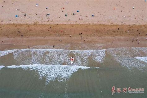 航拍青岛石老人海水浴场的夏天高清图片下载-正版图片501637211-摄图网