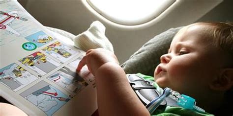 带着孩子乘飞机，掌握这些技巧长途飞行才不累