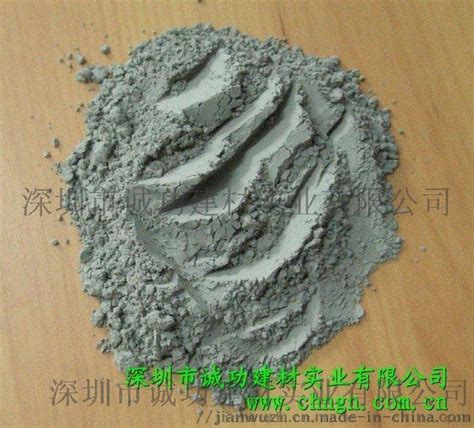 一种早强型硅酸盐水泥基自流平砂浆及制备方法与流程