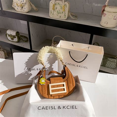 CAEISL&KCIEL女包小众设计高级感磨砂迷你凯莉包女2022新款手提包-淘宝网