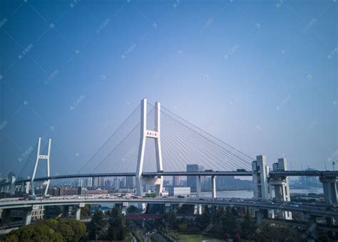 黄浦江上的南浦大桥高清图片下载-正版图片500757714-摄图网