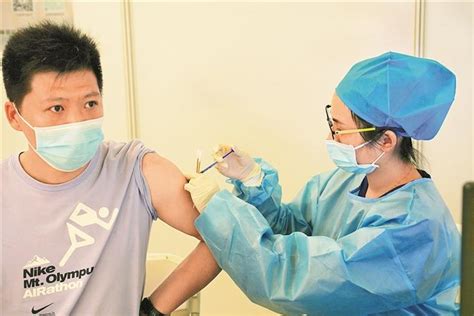 只打一针的新冠疫苗来了！深圳会展中心接种点迎来“康希诺”疫苗_深圳新闻网