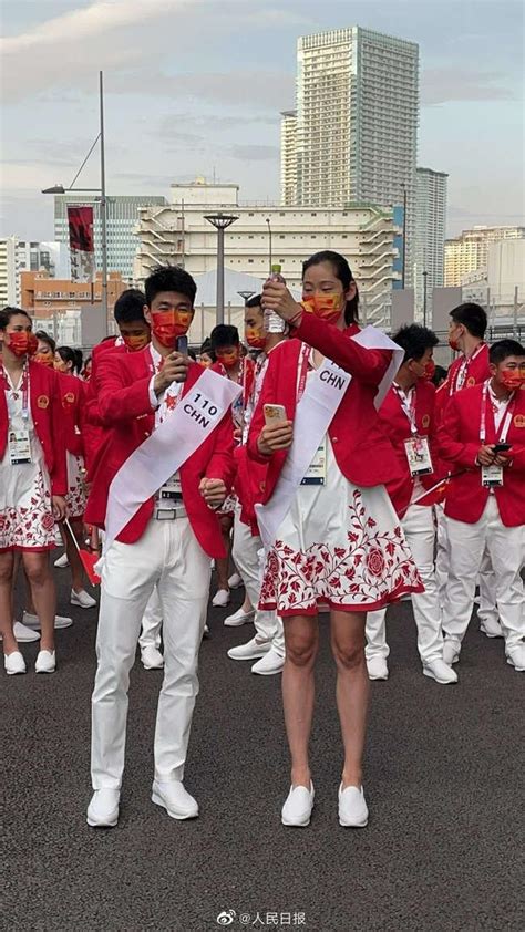 中国奥运代表团入场服亮相 - 青岛新闻网