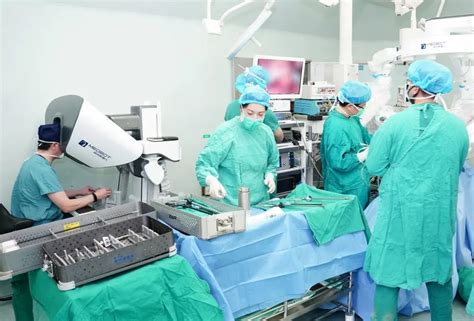 助力泌尿外科手术，国产手术机器人首次“上岗”