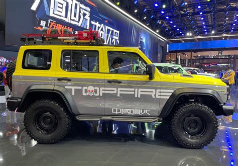 2021上海车展丨就是要秀肌肉 坦克300中国顶火改装版发布-新浪汽车