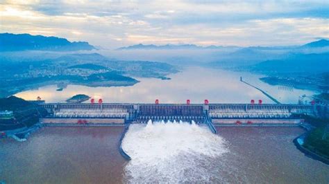 中国最大的水电站是那一座其次是？到那个流域上的那个省？拜托各位了 3Q-中国第三大水电站在那里？拜托各位了 3Q