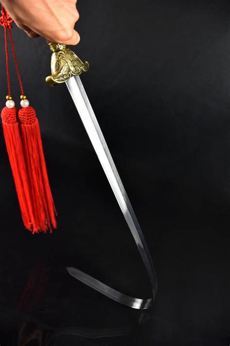 大号绣花针迅捷剑，为何风靡欧洲战场100年，成为现代击剑师祖？__凤凰网