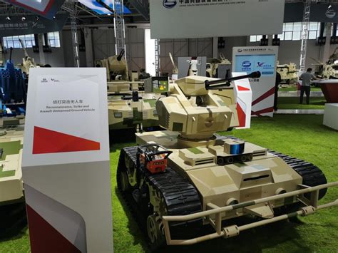 中国展示50吨级外贸重型步兵战车