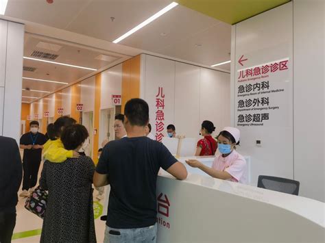 上海新华医院发热门诊：疫情3年来，不断优化“隔离与扩充”_凤凰网视频_凤凰网