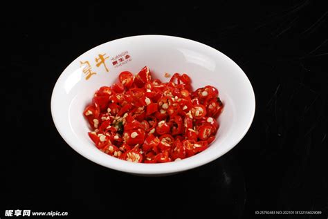 小米椒爱上小公鸡,中国菜系,食品餐饮,摄影素材,汇图网www.huitu.com