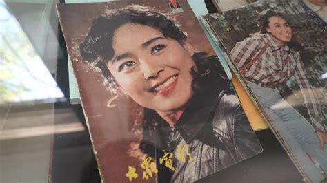 影视 _ 《庐山恋》真的是“中国银幕第一吻”？206幅经典电影海报亮相上海国际电影节