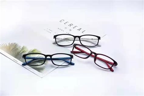 武汉配眼镜又好又便宜,配眼镜,儿童配眼镜_大山谷图库
