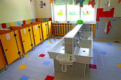2018学校公共厕所图片-房天下装修效果图