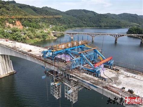 国道G205线南平市曲港特大桥改建工程成功合龙-大武夷新闻网