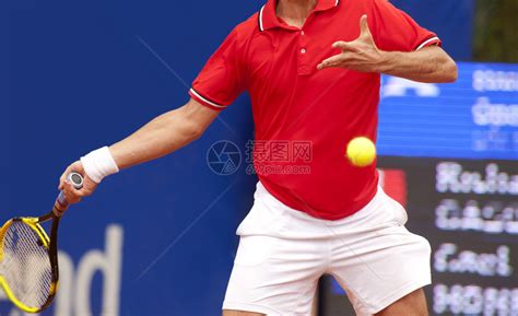网球运动员在比赛中的动作高清图片下载-正版图片504745257-摄图网