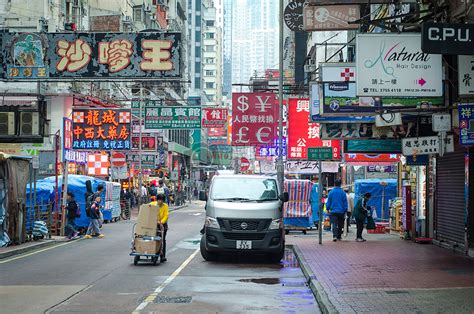 为什么说在香港生活非常的辛苦，逛逛当地的菜市场就能知道