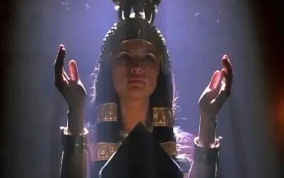 《新埃及艳后》全集-电视剧-免费在线观看