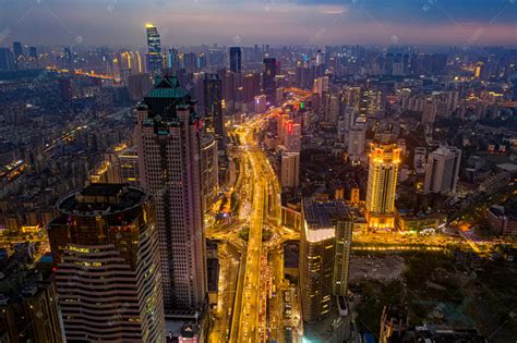 武汉城市建筑群夜晚建筑群青年路航拍摄影图配图高清摄影大图-千库网