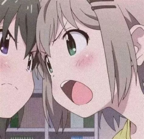 粉嫩温柔女生头像动漫