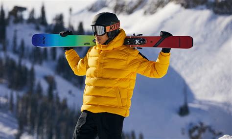 滑雪服穿什么颜色的好-滑雪服颜色怎么选择-趣丁网