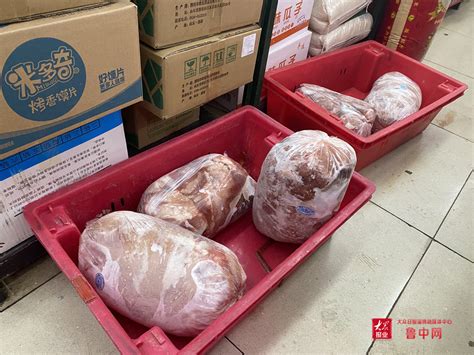 记者探访淄博储备冻猪肉投放首日 一销售点两小时售出近百斤_ 淄博新闻_鲁中网