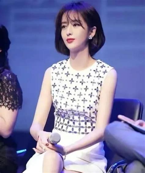 短发温柔发型头像女生