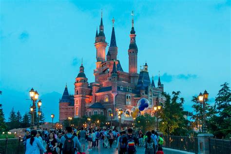 上海迪士尼攻略，上海迪士尼乐园攻略，必玩项目、迪士尼交通、迪士尼住宿、游玩线路推荐（2021年11月版） - 知乎