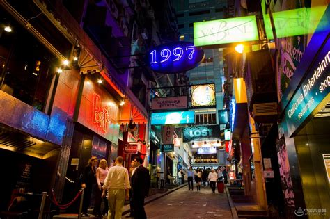 来去铜锣湾夜景酒吧微醺一下吧！3款香港夏日旅游指南 - 邻家MM