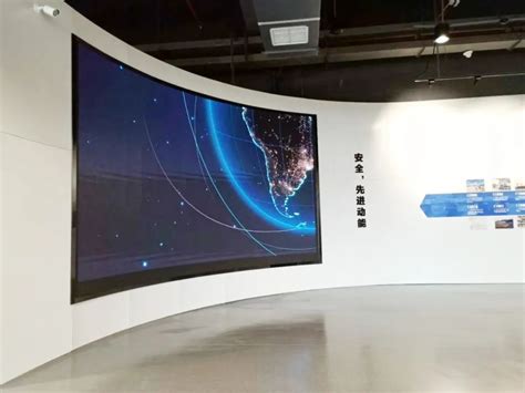 亚振家具室内弧形led显示屏案例展示_深圳博邦诚光电有限公司