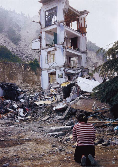 地震最严重的_一次地震85万人遇难,盘点历史上最严重的三次大地震,相当(2)_中国排行网