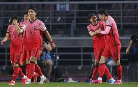 中国男排3比2战胜韩国男排 晋级亚洲杯决赛_手机新浪网