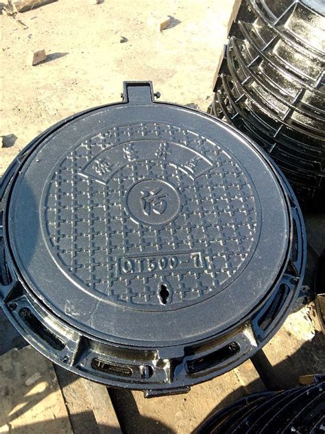 厂家批发球墨铸铁井盖圆形700雨水污水井盖市政轻重型下水道井盖-阿里巴巴